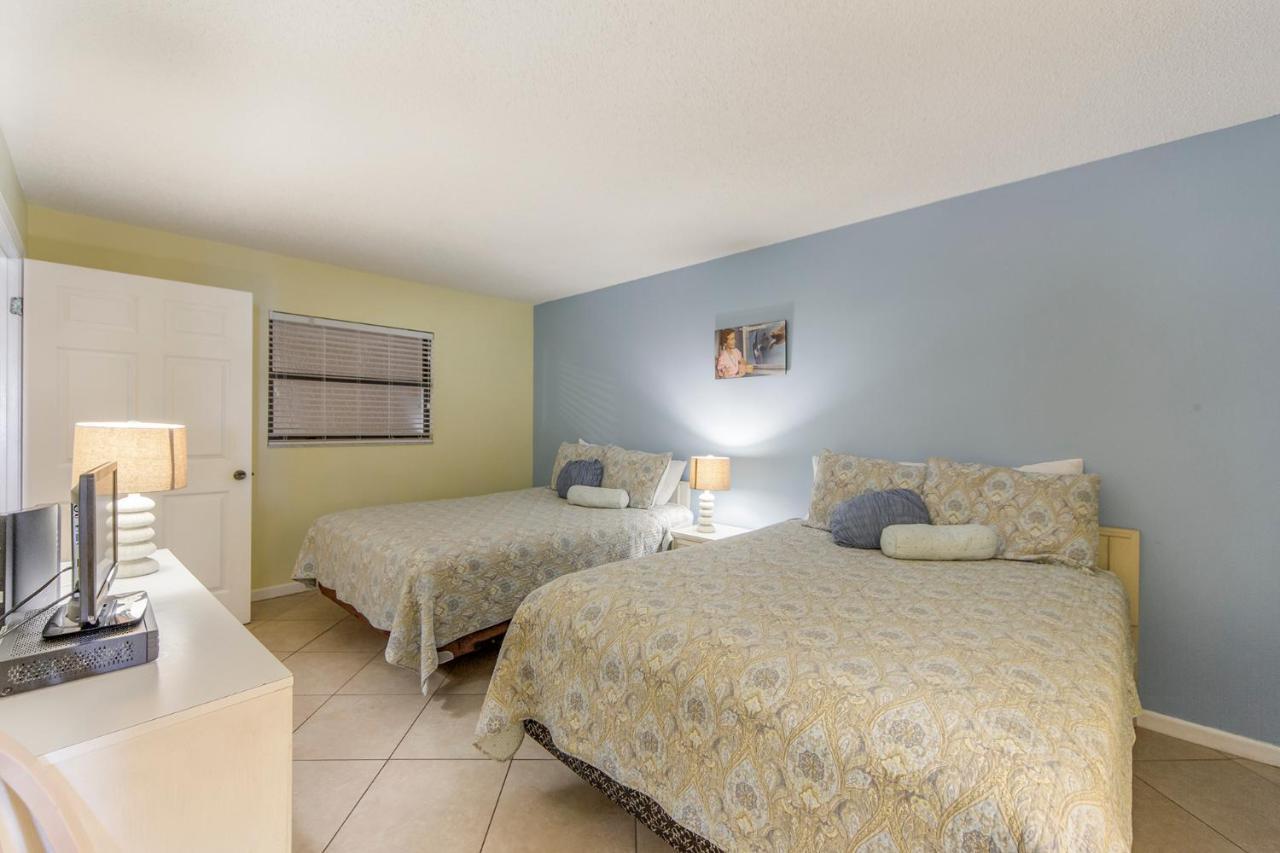 407 Beach Place Condos St. Pete Beach Exteriér fotografie
