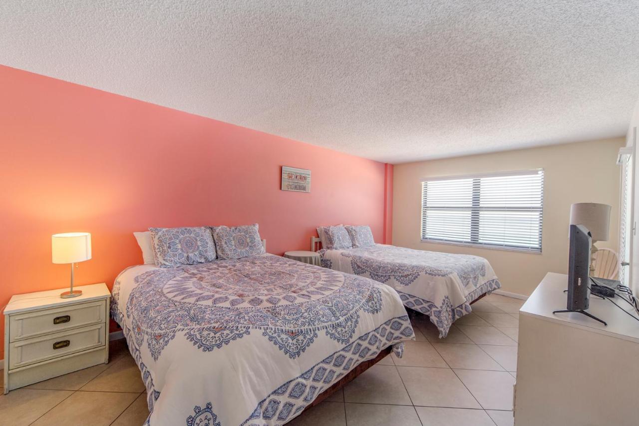 407 Beach Place Condos St. Pete Beach Exteriér fotografie